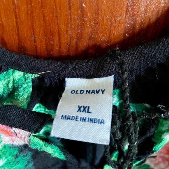 Plus Floral Blouse - Picture 3 of 8